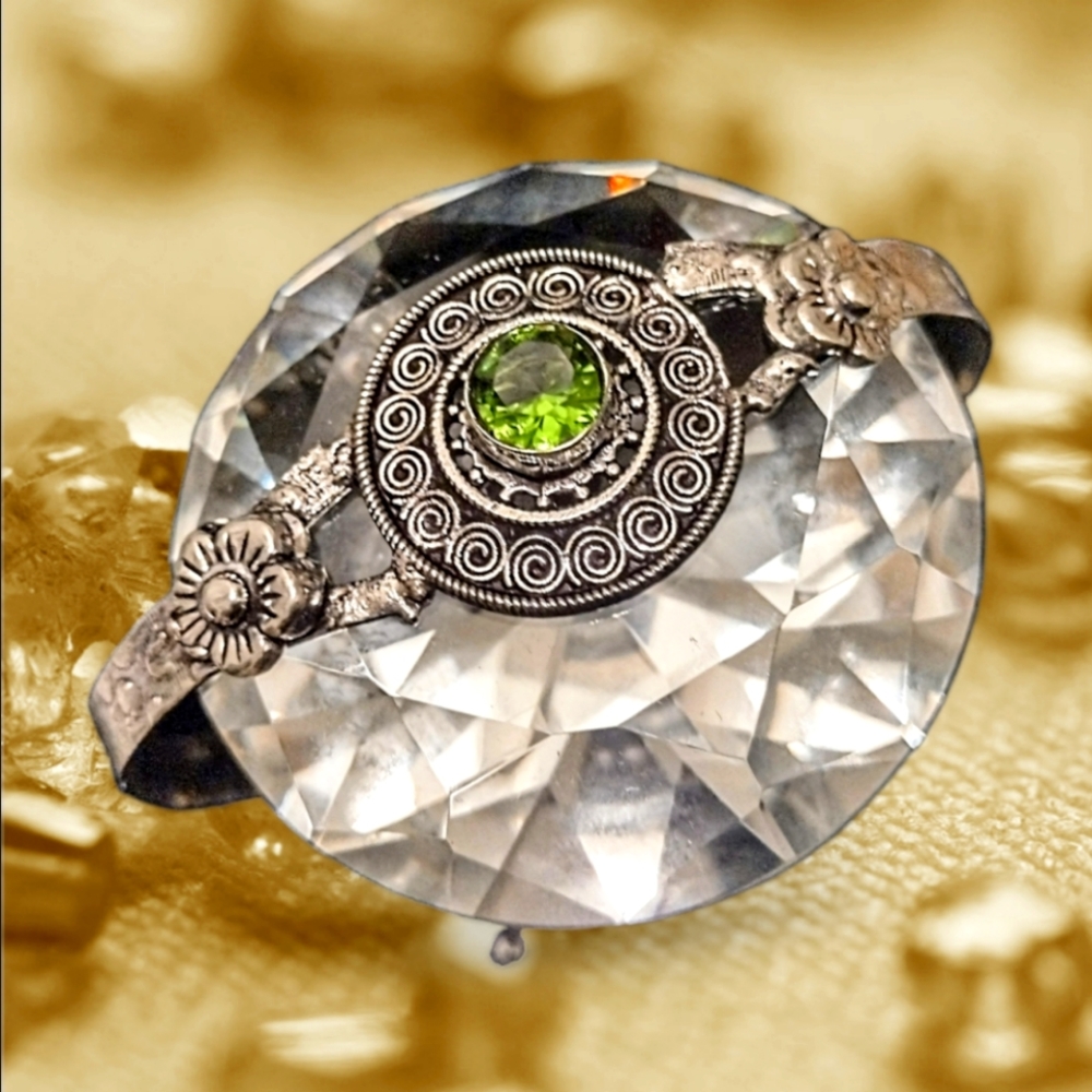 925 Sterling Silver Plated Peridot Color Bali Bangle
